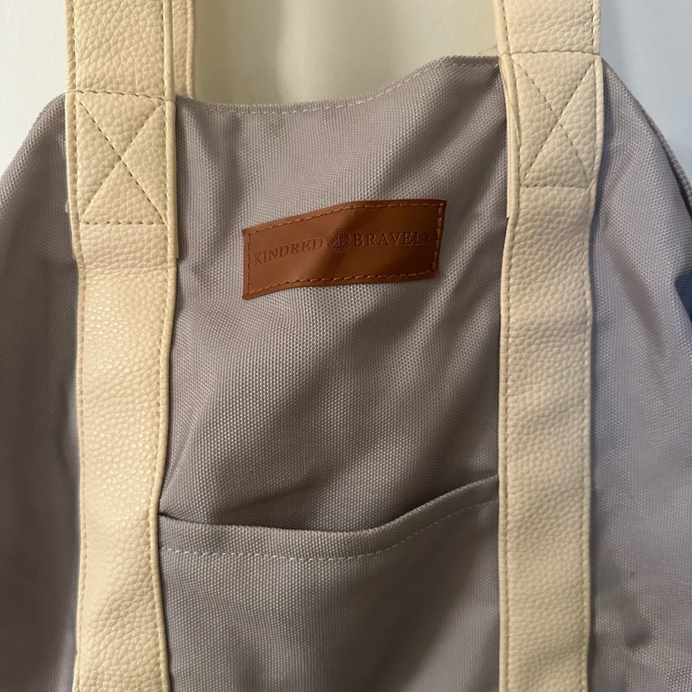 Kindred Bravely Hospital bag
